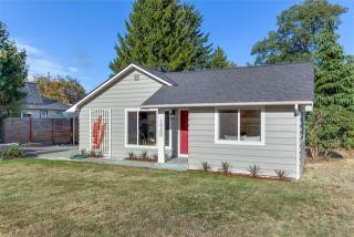 16260 8 Ave, Seattle WA  98166-2914 exterior
