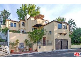3336 Primera Ave, Los Angeles CA  90068-1550 exterior
