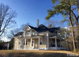 208 Washington St, Coats, NC 27521-8322