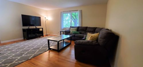 924 Yorkshire Ln, Bull Valley, IL 60014-7635