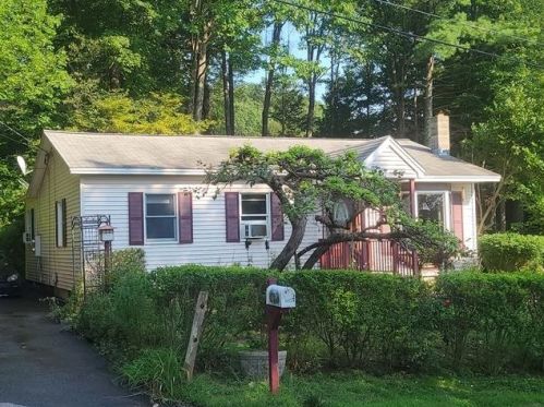 165 Kennedy Dr, Keene, NH 03431-4829