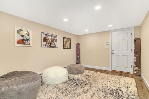 31 Hollow Tree Pl, Wilton CT  06897-2314 exterior