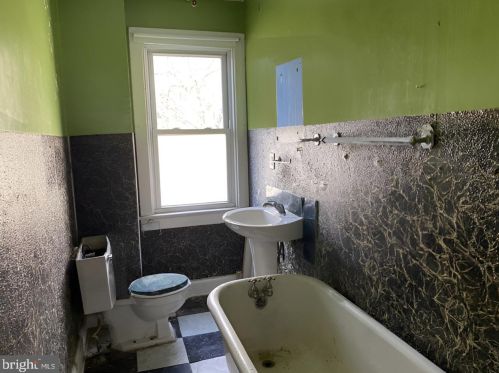 446 Norwegian St, Primrose PA 17901-3864 exterior