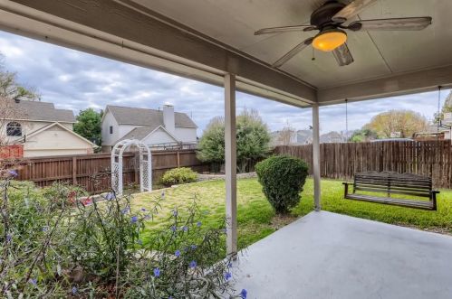 1401 Summerhill Dr, Carrollton TX 75007-6049 exterior