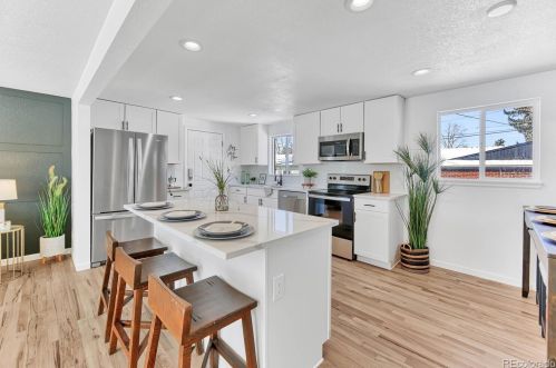 4459 Grant St, Englewood CO  80113-5806 exterior