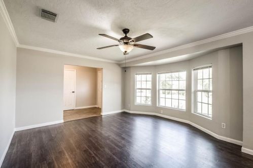 1008 Collins Rd, Richmond TX 77469-2745 exterior