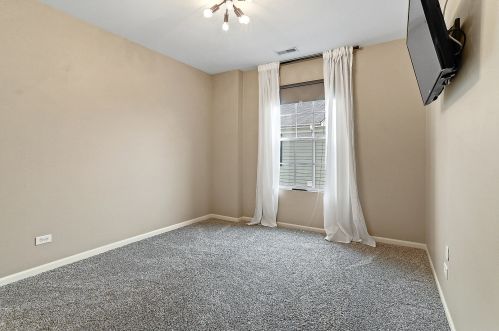 1050 Talcott Ave, Lemont IL  60439-2750 exterior