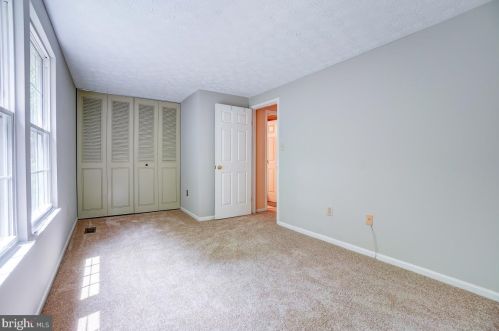 1101 Sandy Hollow Ct, Silver Spring MD 20905-6050 exterior