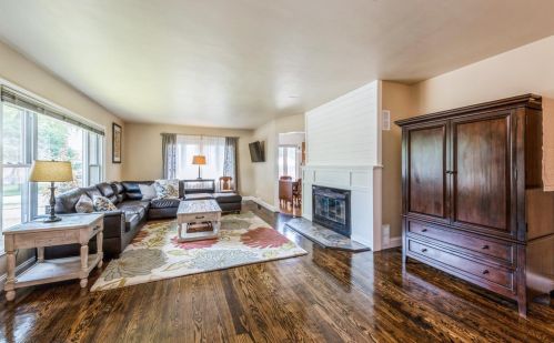 8128 Northcote Ave, Hammond, IN 46321-1416