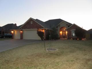 404 Summit Way, Norman, OK 73071-4115