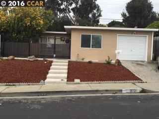 3131 Henderson Dr, Richmond, CA 94806-2770