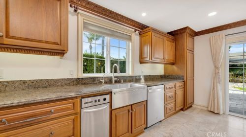 10915 El Coco Cir, Santa Ana CA  92708-5316 exterior