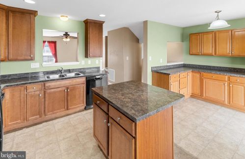 22 Appalachian Ct, Falling Waters WV  25419-1169 exterior