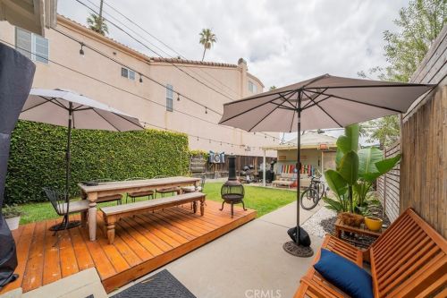 624 15th St, Huntington Beach CA  92648-4048 exterior