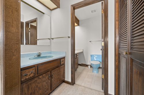 1604 Gingercreek Ct, Sycamore IL 60178-2722 exterior