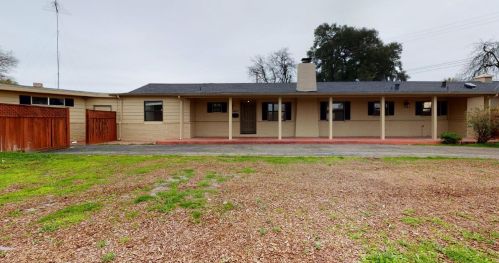 1403 La Loma Ave, Modesto, CA 95354-2832