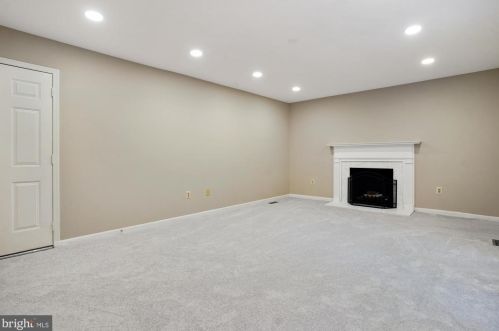 13015 Montpelier Ct, Woodbridge VA  22192-3356 exterior