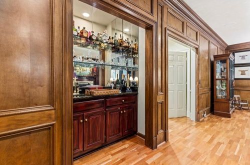 250 Cameron Ridge Dr, Atlanta GA  30328-4709 exterior