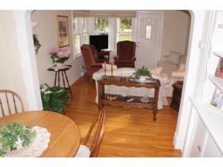 304 Vinewood Ln, Minneapolis MN  55441-5530 exterior