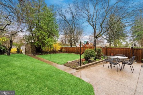 426 Durham St, Philadelphia PA  19119-1222 exterior