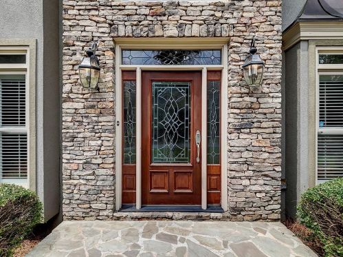 1176 Ward Creek Dr, Marietta, GA 30064-3981