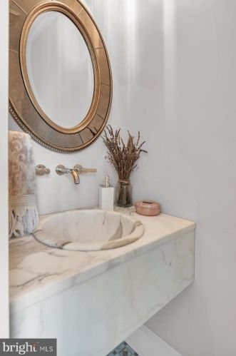 145 Winding Way, Tavistock NJ 08033-3642 exterior