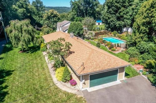 1 Cullens Hill Rd, Derby, CT 06418-1011