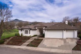 367 Golf View Dr, Medford, OR 97504-4344