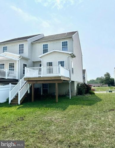 1211 Knob Run, York, PA 17408-6362