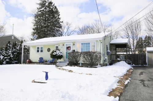 43 Montcalm Rd, Warwick, RI 02889-4311