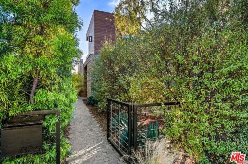 824 22nd St, Santa Monica, CA 90403-2009