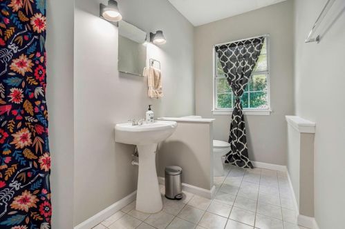 425 Streamview Ln, Stockbridge GA  30281-6030 exterior