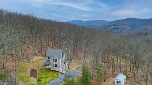 258 Ben Davis Dr, Linden, VA 22642-6420