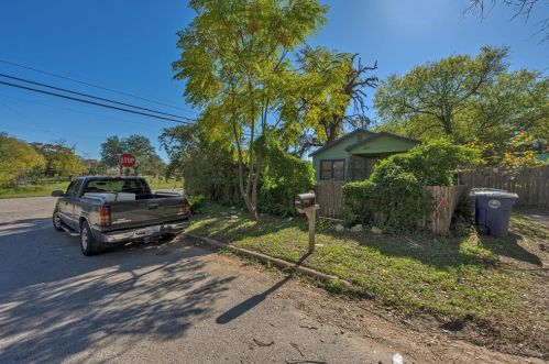 3209 Th, Austin TX  78702-1400 exterior