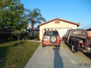 738 Moscato St, Mc Farland, CA 93250-9754