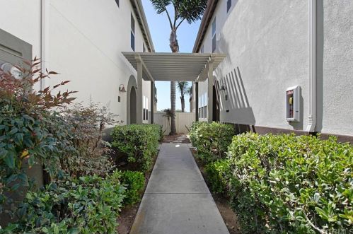 410 Bay Berry Pl, Encinitas, CA 92024-7707