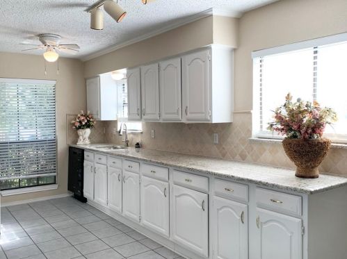 1816 Post Oak Ln, Carrollton TX  75007-5218 exterior