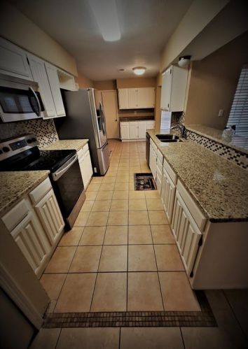 3610 Creststone Dr, Garland TX 75040-0932 exterior