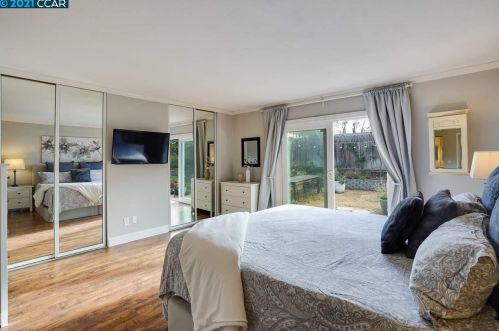 5210 Jomar Dr, Concord CA  94521-2343 exterior