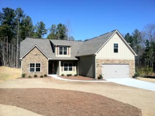 22 Hickory Hills Dr, Newnan, GA 30263-5795