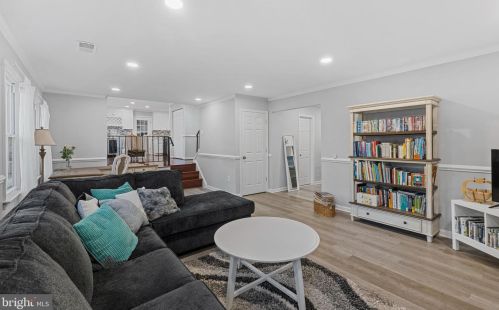 5002 Ten Mills Rd, Columbia MD  21044-1539 exterior