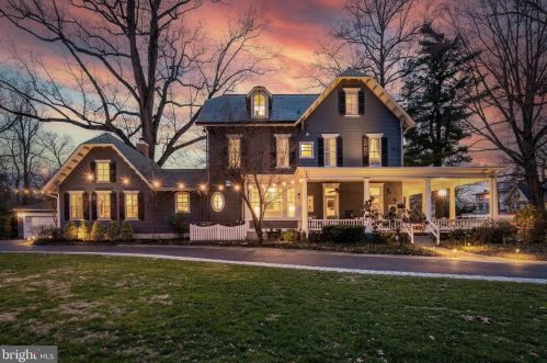 114 Kings Hwy, Tavistock NJ 08033-1981 exterior