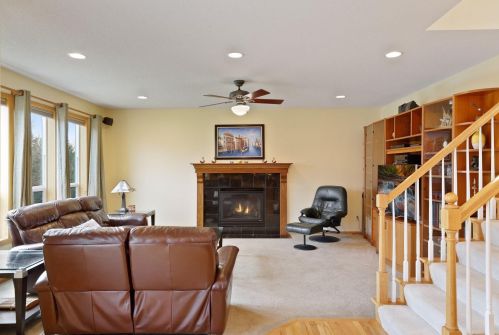2915 Eagle Valley Dr, Saint Paul MN  55129-4266 exterior