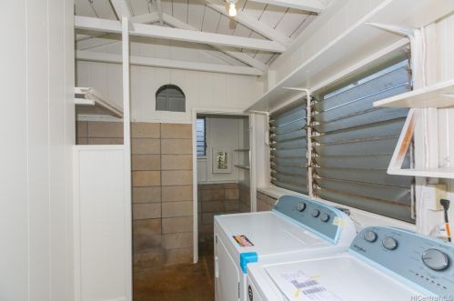 536 12 Ave, Honolulu HI  exterior