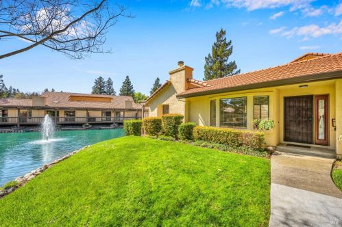41 Fountain Grove Cir, Fairfield, CA 94558-2483