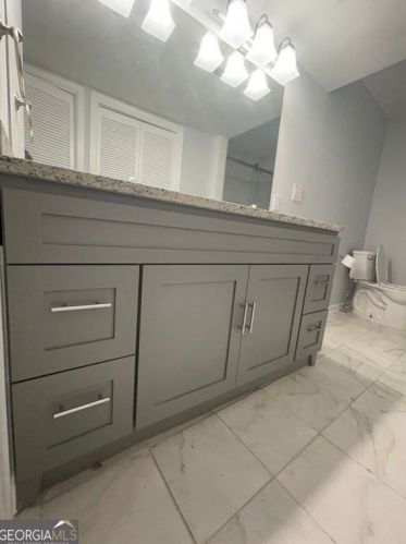 71 Montre Sq, Atlanta GA  30327-4044 exterior