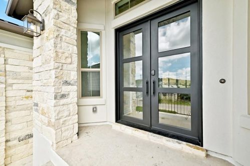 905 Crestone Stream Dr, Austin TX  78738-6983 exterior