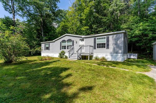 4 Revere St, Milton, NH 03851-4522