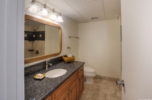 1650 Ala Moana Blvd, Honolulu HI  96815-1432 exterior