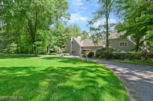 7 Stallion Trl, Greenwich, CT 06831-3040